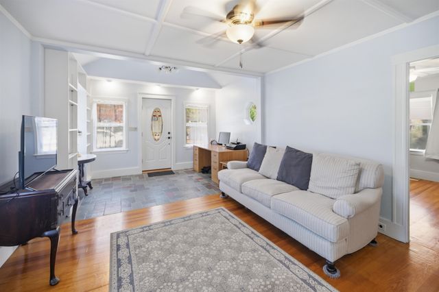 11 Davis Park, Plaistow, NH 03865