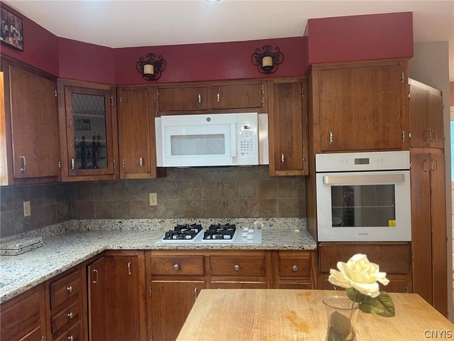 5624 East Main Street, Verona, NY 13478
