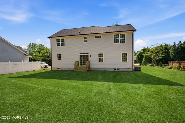 1117 Lakewood Road, Toms River, NJ 08753