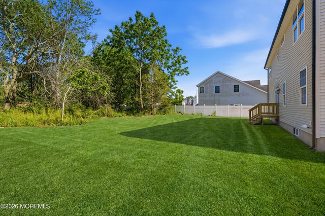 1117 Lakewood Road, Toms River, NJ 08753