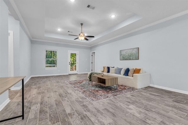 237 Camden Hills Drive, Montgomery, TX 77356