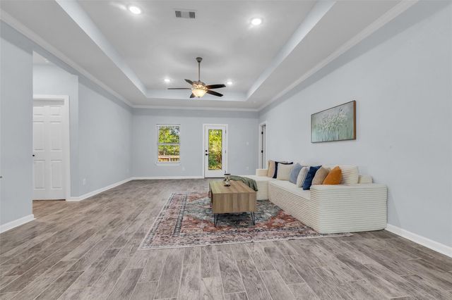 237 Camden Hills Drive, Montgomery, TX 77356