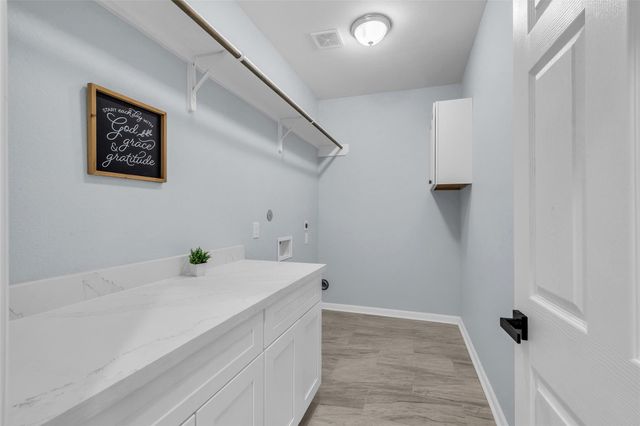 237 Camden Hills Drive, Montgomery, TX 77356