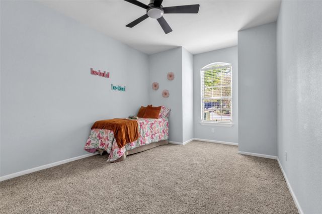 237 Camden Hills Drive, Montgomery, TX 77356