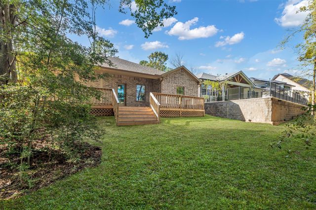 237 Camden Hills Drive, Montgomery, TX 77356