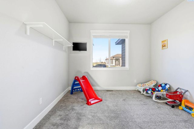 3035 Wild Canyon Way, Richland, WA 99354