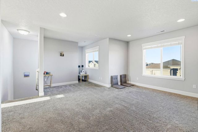 3035 Wild Canyon Way, Richland, WA 99354