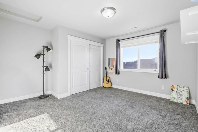 3035 Wild Canyon Way, Richland, WA 99354