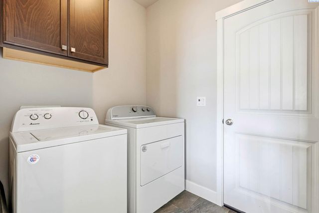 3035 Wild Canyon Way, Richland, WA 99354