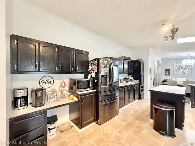 2245 Webber Avenue, Burton, MI 48529