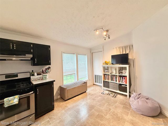 2245 Webber Avenue, Burton, MI 48529