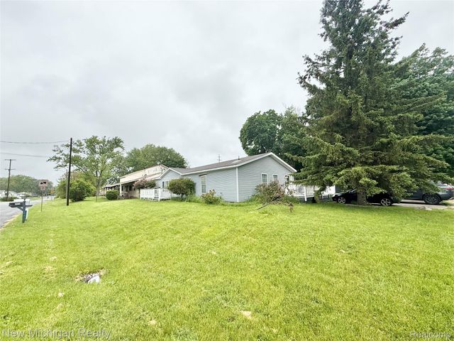 2245 Webber Avenue, Burton, MI 48529