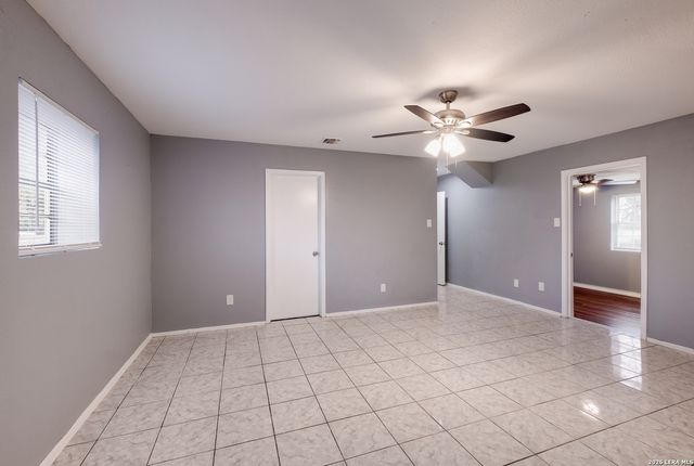 5318 Costa Mesa, San Antonio, TX 78228