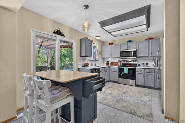 3401 Larkspur Drive, Longmont, CO 80503