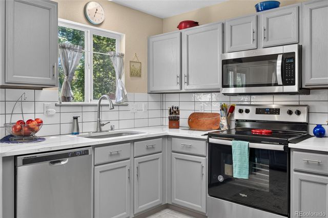 3401 Larkspur Drive, Longmont, CO 80503