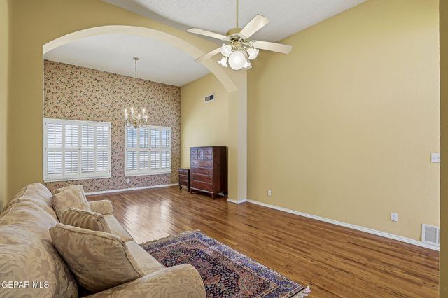 7016 DESERT CANYON Drive, El Paso, TX 79912