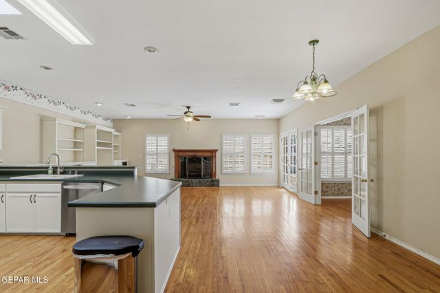 7016 DESERT CANYON Drive, El Paso, TX 79912