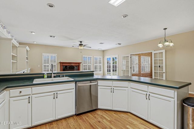 7016 DESERT CANYON Drive, El Paso, TX 79912