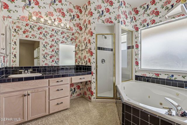 7016 DESERT CANYON Drive, El Paso, TX 79912