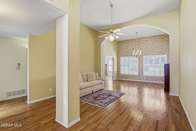 7016 DESERT CANYON Drive, El Paso, TX 79912