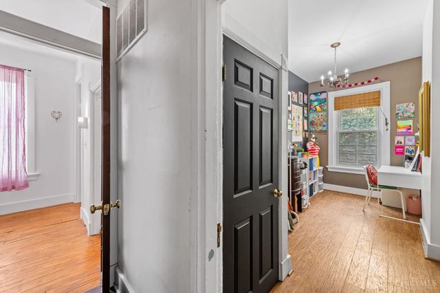 2106 Kemper Lane, Cincinnati, OH 45206