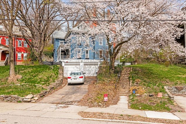 2106 Kemper Lane, Cincinnati, OH 45206