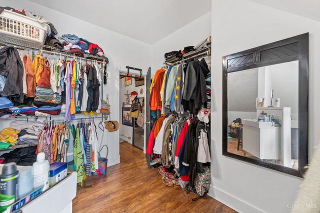2106 Kemper Lane, Cincinnati, OH 45206