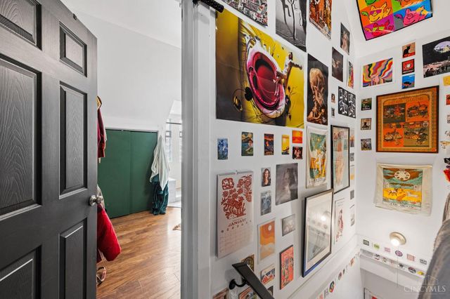 2106 Kemper Lane, Cincinnati, OH 45206