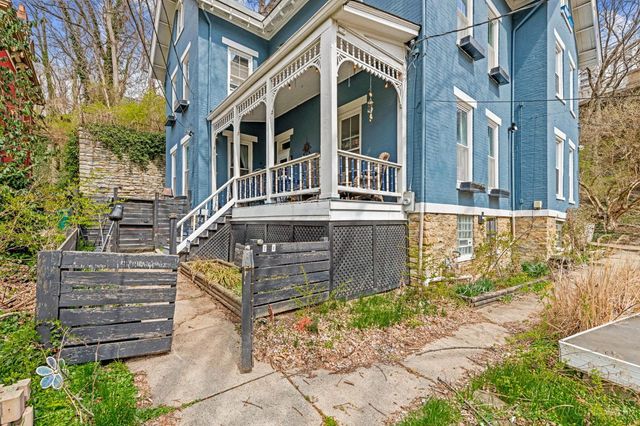 2106 Kemper Lane, Cincinnati, OH 45206