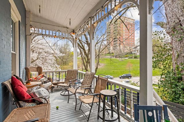 2106 Kemper Lane, Cincinnati, OH 45206