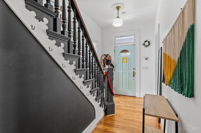 2106 Kemper Lane, Cincinnati, OH 45206