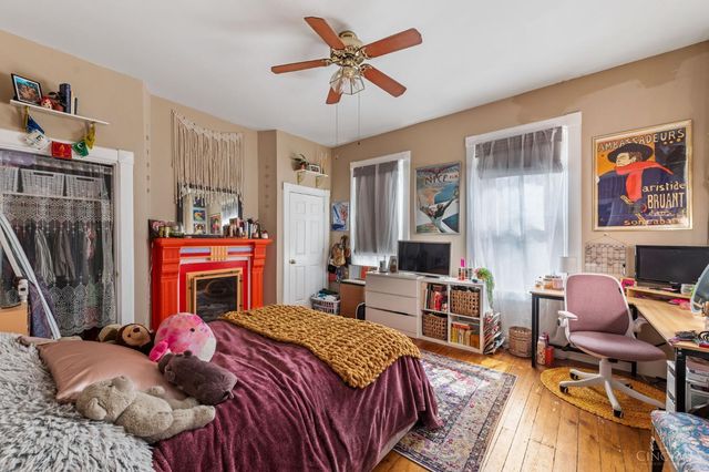 2106 Kemper Lane, Cincinnati, OH 45206