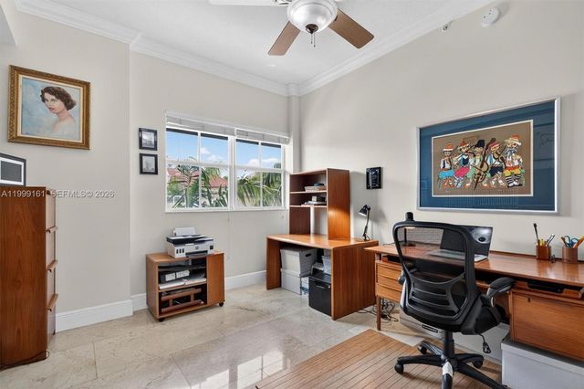 650 Valencia Ave 302, Coral Gables, FL 33134