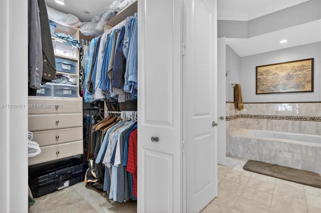 650 Valencia Ave 302, Coral Gables, FL 33134