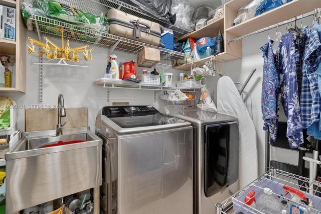 650 Valencia Ave 302, Coral Gables, FL 33134