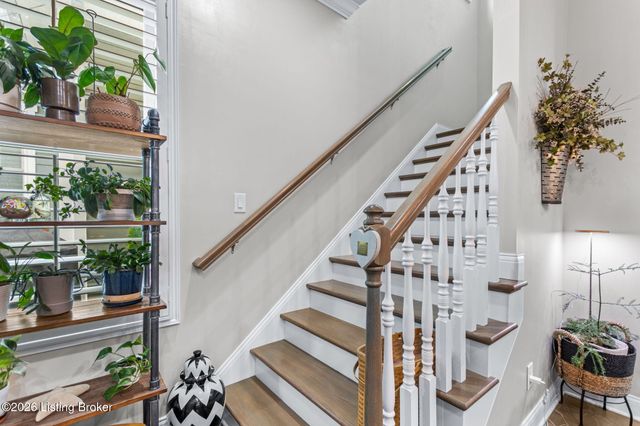 6334 Mistflower Cir, Prospect, KY 40059