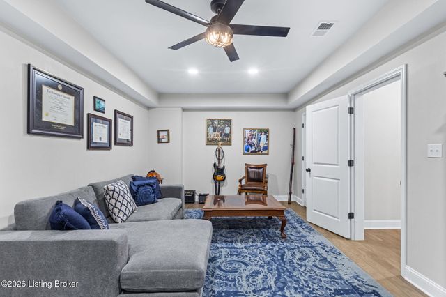 6334 Mistflower Cir, Prospect, KY 40059