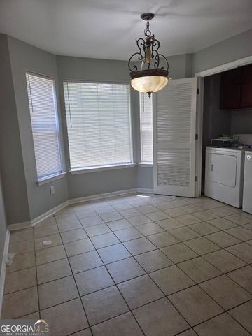 4054 Manorside Court SW, Snellville, GA 30039