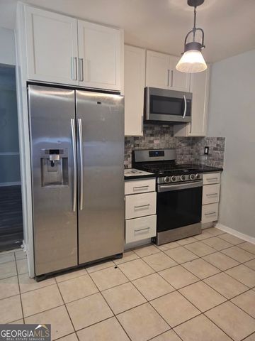 4054 Manorside Court SW, Snellville, GA 30039