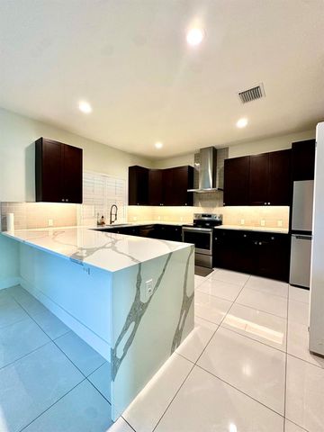 1159 SW Edinburgh Drive, Port St. Lucie, FL 34953