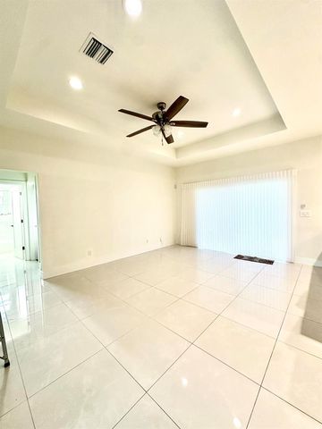 1159 SW Edinburgh Drive, Port St. Lucie, FL 34953