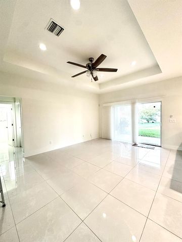1159 SW Edinburgh Drive, Port St. Lucie, FL 34953