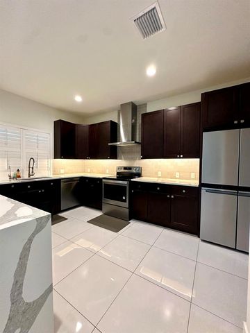 1159 SW Edinburgh Drive, Port St. Lucie, FL 34953