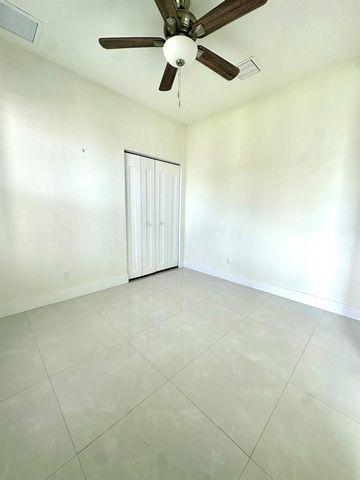 1159 SW Edinburgh Drive, Port St. Lucie, FL 34953
