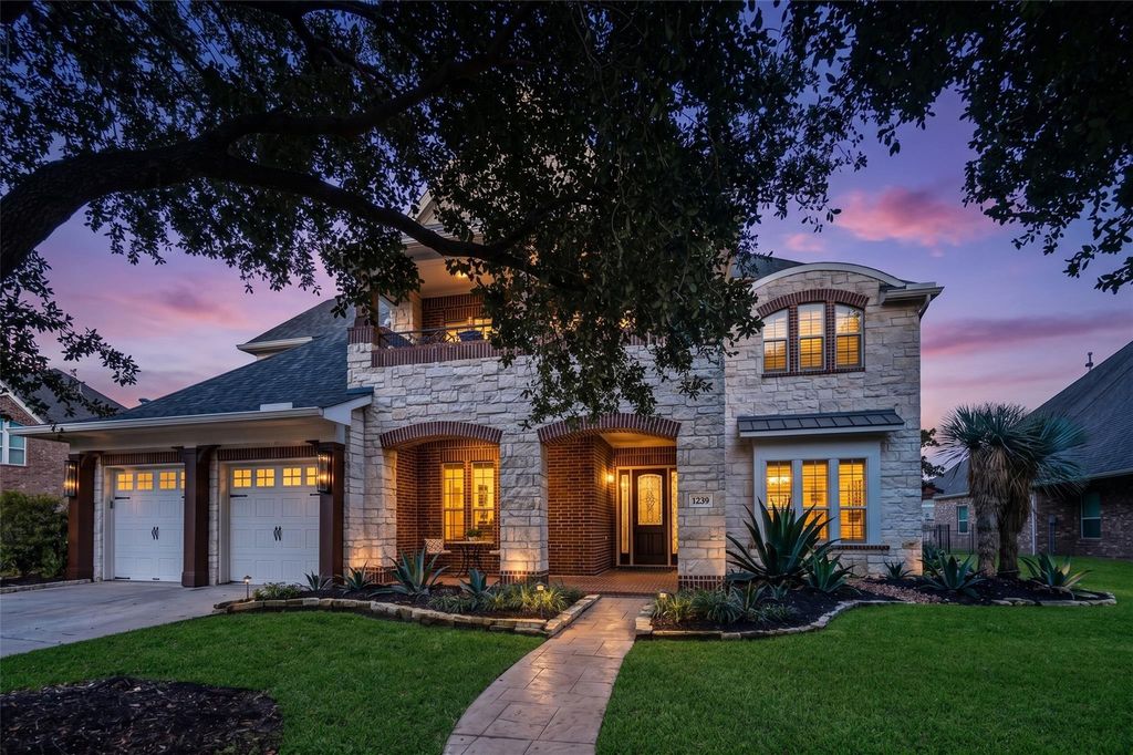 16710 Okachobee Drive, Houston, TX 77044