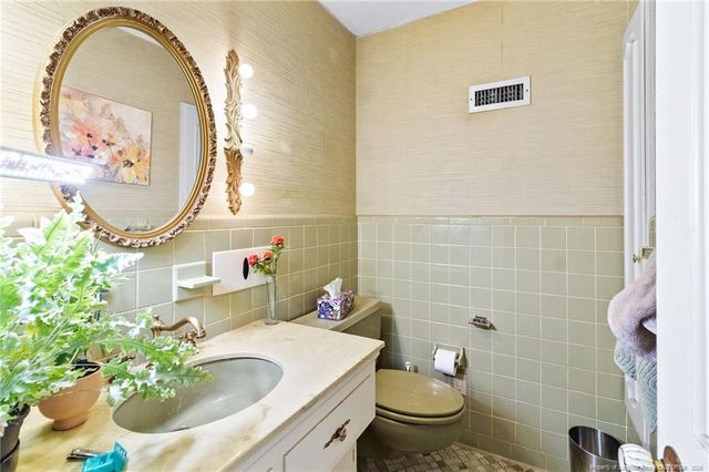 3302 N Rowland Avenue, Lumberton, NC 28358