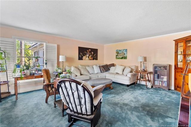 3302 N Rowland Avenue, Lumberton, NC 28358