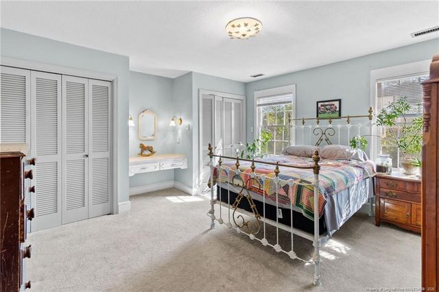 3302 N Rowland Avenue, Lumberton, NC 28358