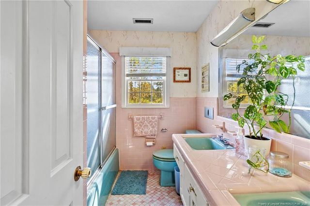 3302 N Rowland Avenue, Lumberton, NC 28358