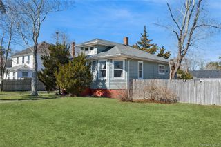 37 Lake Avenue, Riverhead, NY 11901